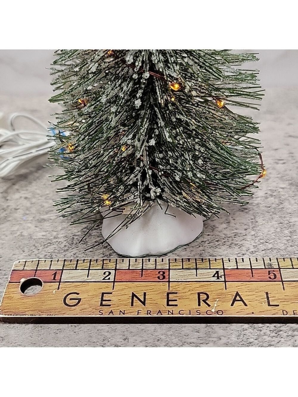 vintage o'well bottle brush lighted christmas tree - Picture 10 of 13